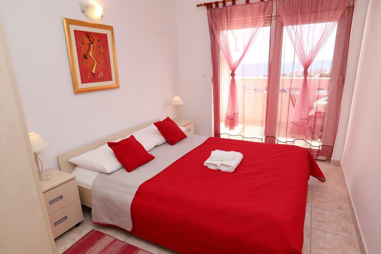 Apartment Mavarcica Traù Esterno foto